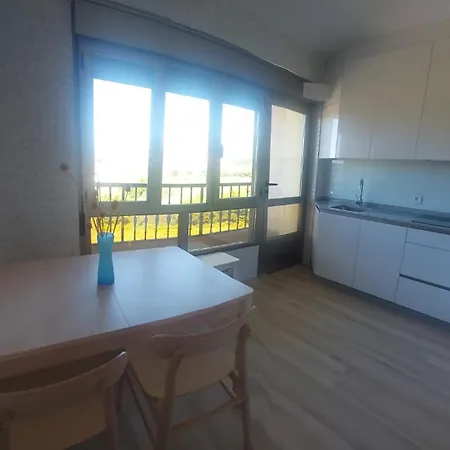 Piso Escaravello - * Laxe
