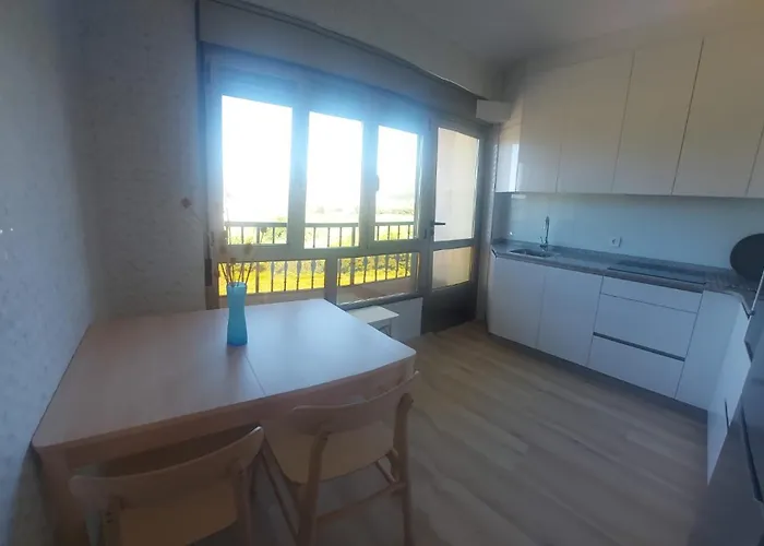 Piso Escaravello - * Laxe